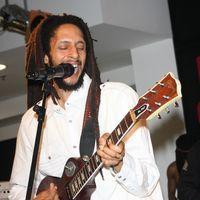 Julian Marley Performing live to promote the new range of headphones | Picture 112598